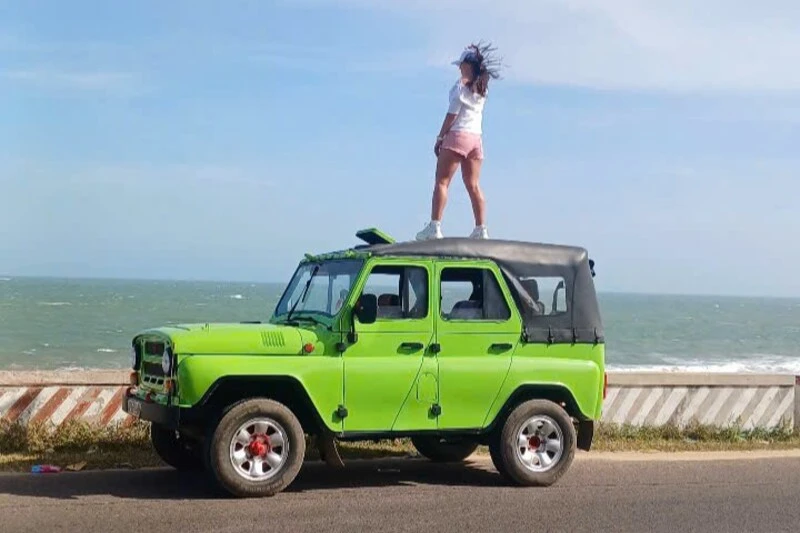 Xe Jeep Xanh Lục